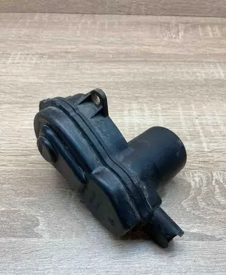 Audi A4 S4 B8 8K Rear brake cylinder 32335478 32335478E