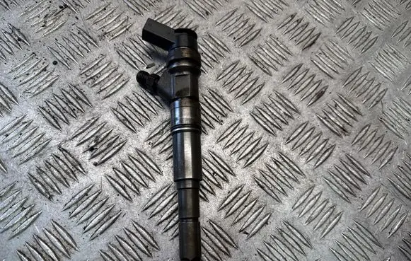 BMW 3 E90 E91 Fuel injector 0445110216 7793836