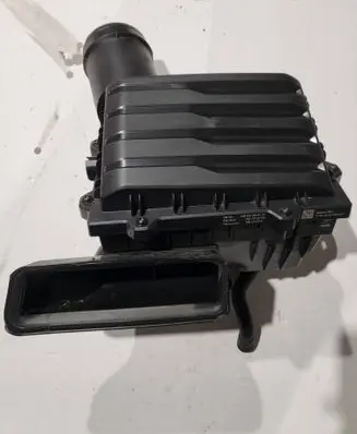 Volkswagen Tiguan Air filter box 5Q0129601CC 5Q0129620E 5Q0129607BG