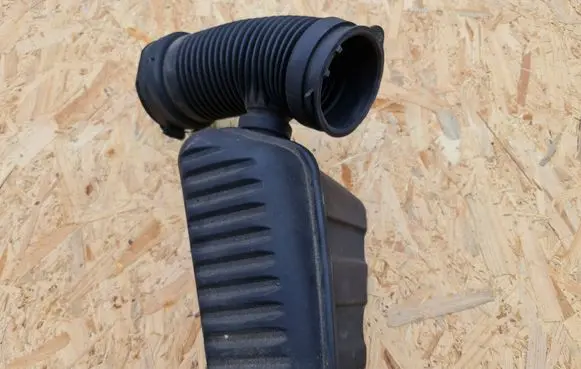 Chrysler 300M Air intake duct part 4591128