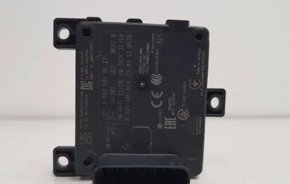Mercedes-Benz B W247 Distronic sensor radar A0009058517 0203305518