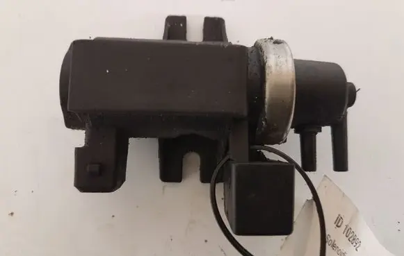 BMW 5 E39 Turbo solenoid valve 72279600 2247906