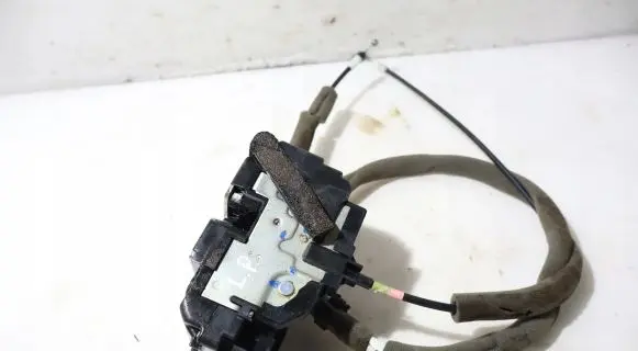 Nissan Note (E12) Front door lock
