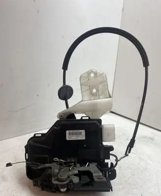 Volkswagen Caddy Front door lock 3D1837016R