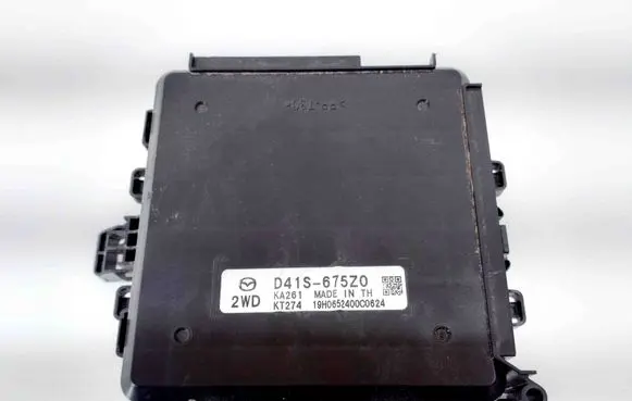 Mazda CX-30 Other devices D41S675Z0