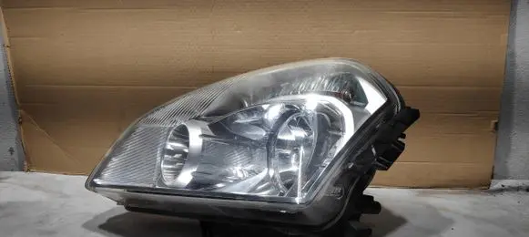 Nissan Qashqai Headlight/headlamp
