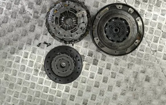 BMW 3 F30 F35 F31 Clutch set kit 7616014 761562901