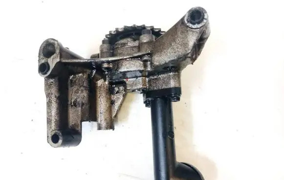 Volkswagen Golf Plus Oil pump 