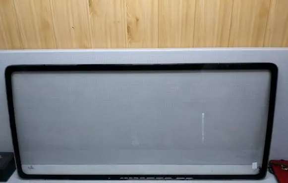 Volkswagen Transporter - Caravelle T4 Rear windscreen/windshield window DOT24AS2M60
