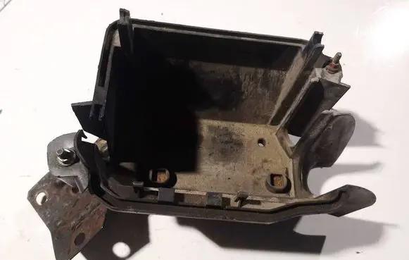 Battery box tray
