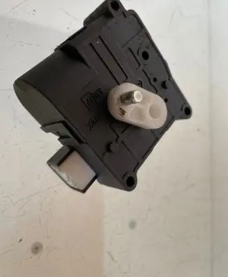 Toyota Corolla Verso AR10 Air flap motor/actuator 1138002051 2J27
