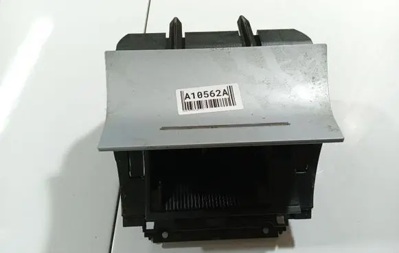 Skoda Octavia Mk2 (1Z) Car ashtray 1Z1863077A