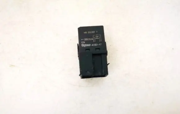 Mitsubishi Space Star Other relay mr953382