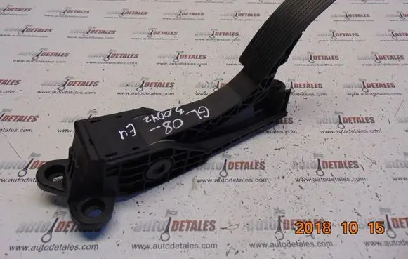 Mercedes-Benz GL X164 Accelerator throttle pedal A1643000004