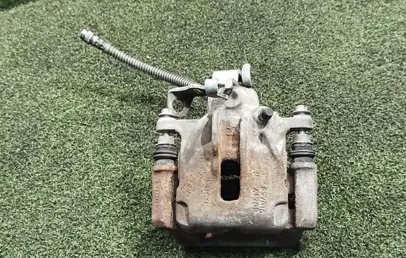 Renault Trafic III (X82) Rear brake caliper 837016 61708 83701661708