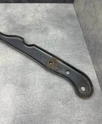 Volkswagen Touran I Engine mounting bracket 1K0018926B