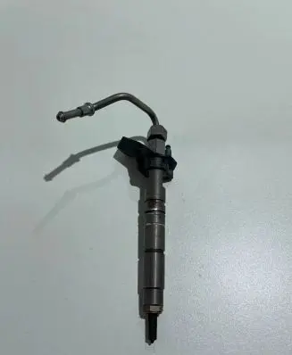 Mercedes-Benz C W204 Fuel injector A6420701187