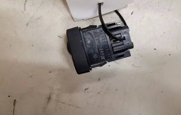 Lexus IS 220D-250-350 Headlight level height control switch