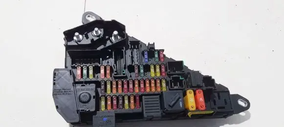 BMW 5 E60 E61 Fuse box set 690658808 6906588-08
