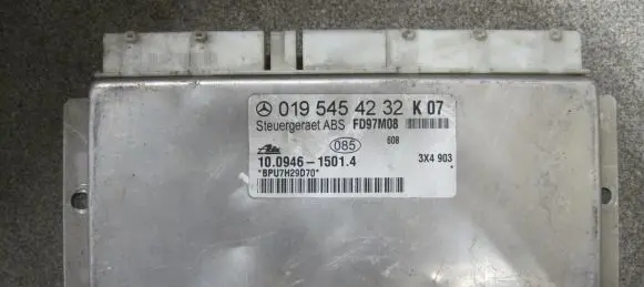 Mercedes-Benz E W210 ABS control unit/module 0195454232