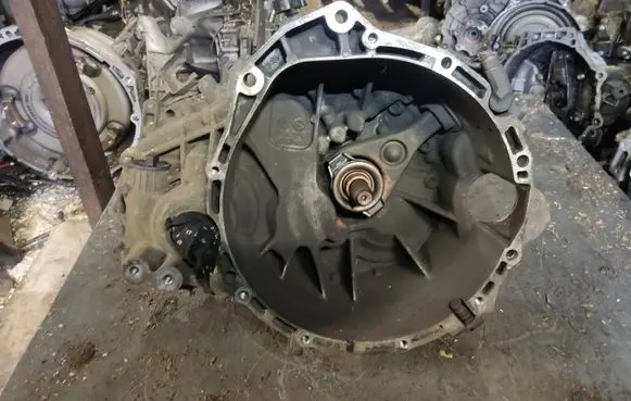 Nissan Almera Tino Manual 6 speed gearbox