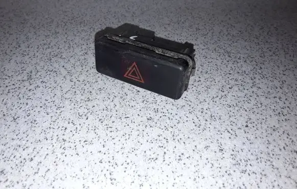 BMW 5 E39 Hazard light switch 61318350947 8350947