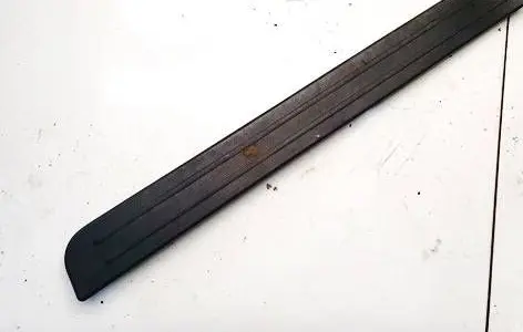 Front sill trim cover
