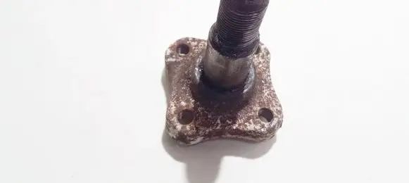 Renault Clio II Stub axle 