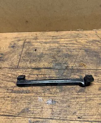 Battery bracket