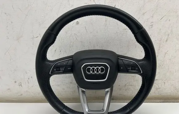 Audi Q3 F3 Steering wheel 83A419091H 83A880201E