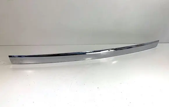 Opel Zafira B Trunk door license plate light bar 13137862