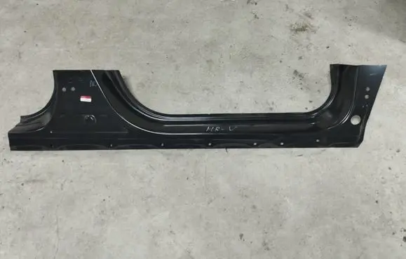 Honda HR-V Front sill (body part) 04631T7WA10ZZ