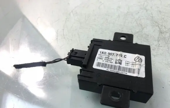 Audi A3 S3 8P Alarm control unit/module 