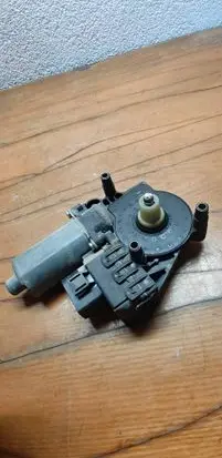 Audi A6 S6 C6 4F Wiper motor 0130821774