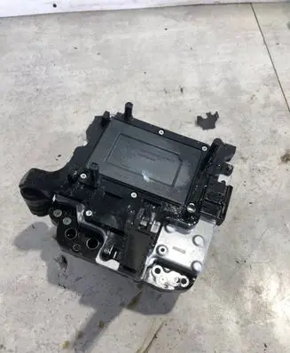 Volkswagen PASSAT B6 Transmission gearbox valve body 02E927770AE