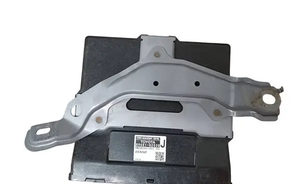 Toyota Auris E180 Engine control unit/module ECU 8968102030 MB2850001813