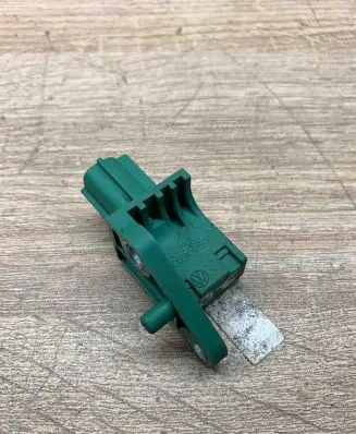 Volkswagen PASSAT B6 Airbag deployment crash/impact sensor 3C0909606