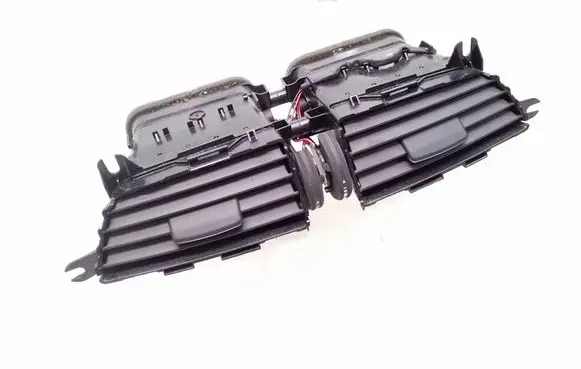 Mercedes-Benz C W204 Dash center air vent grill A2048306154