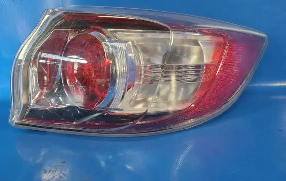 Mazda 3 II Boot/trunk interior light BBN751150