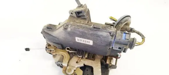 Skoda Octavia Mk2 (1Z) Front door lock 3D1837016
