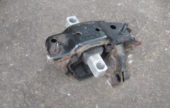 Seat Ibiza III (6L) Gearbox mount 6Q0199555AC