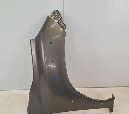 Toyota Hilux VIII Fender B2036