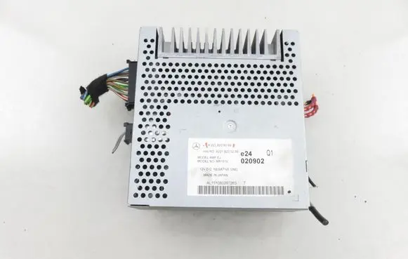 Mercedes-Benz S W221 Sound amplifier A2218209089