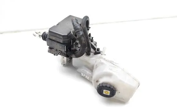 Toyota C-HR I Master brake cylinder 4721010390