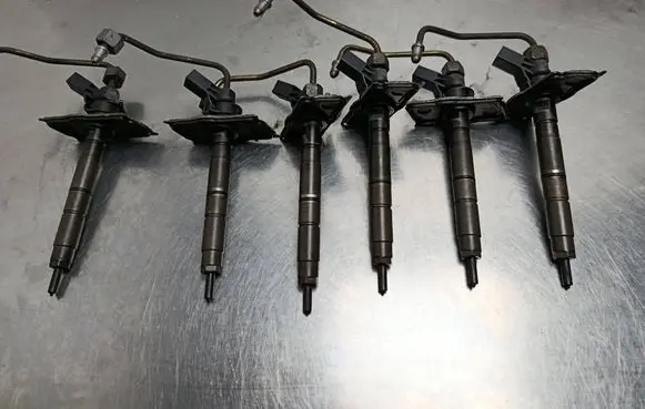 Audi A6 S6 C6 4F Fuel injectors set 059130277AC