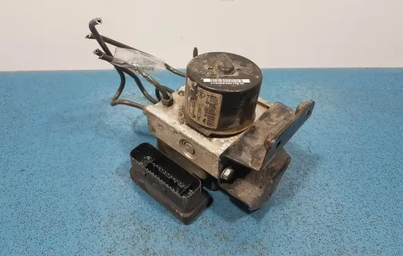 Renault Twingo II ABS Pump 28570108413
