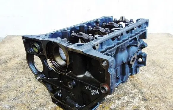 Opel Astra H Engine block 55567859