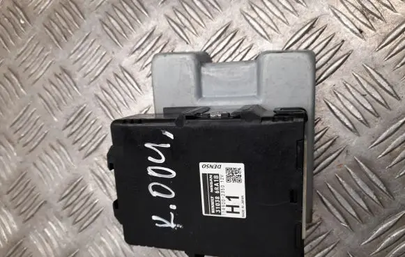 Nissan Qashqai J12 Other control units/modules 310386RA1B