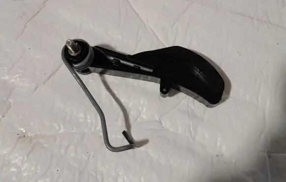 Volkswagen PASSAT B7 Slide rail for timing chain 06K109507F