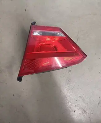 Volkswagen PASSAT B7 USA Tailgate rear/tail lights 561945094 561945094B
